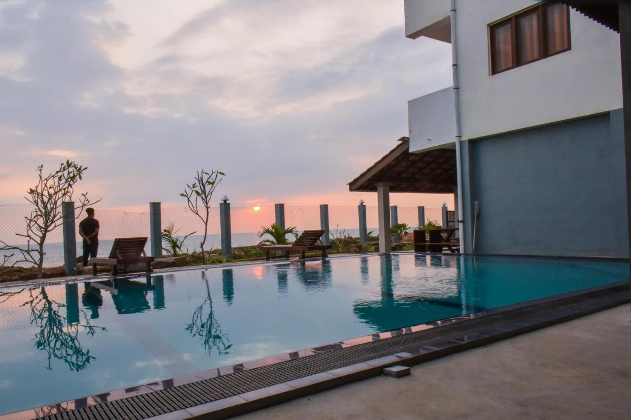 Arrow Beach Resort Boossa Bagian luar foto