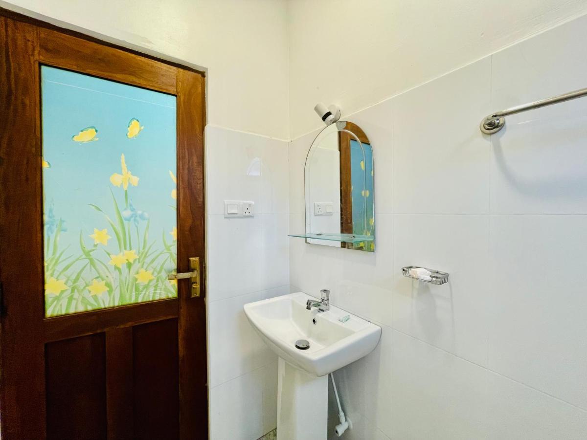 Arrow Beach Resort Boossa Bagian luar foto
